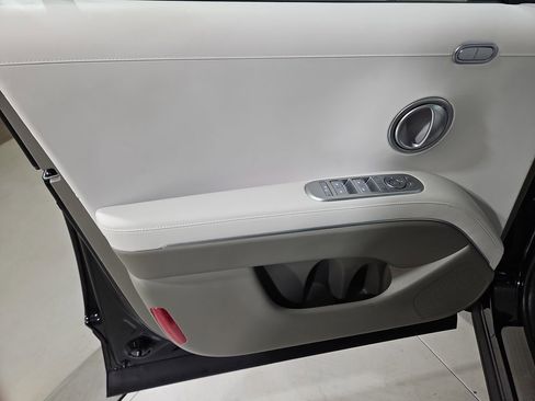 Certified 2026 Hyundai Palisade Limited AWD/4WD image 12
