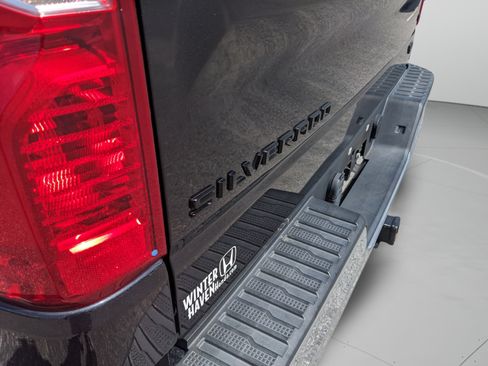 Used 2022 Chevrolet Silverado 1500 LT w/ All Star Edition Plus RWD image 14