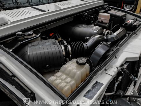 Used 2005 HUMMER H2 SUT w/ Preferred Equipment Group image 40