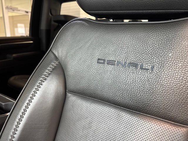 Used 2025 GMC Sierra 3500 Denali AWD/4WD image 18