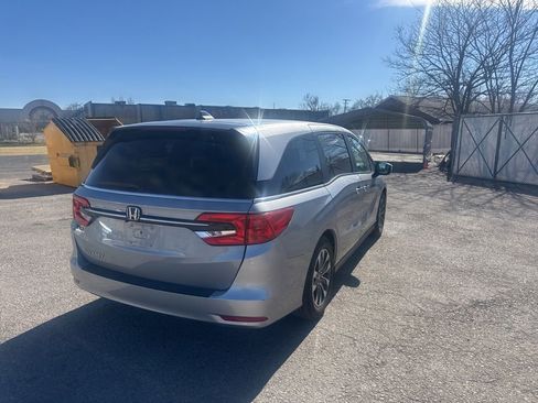 Used 2023 Honda Odyssey EX-L image 4