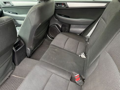Used 2017 Subaru Outback 2.5i Premium AWD/4WD image 4