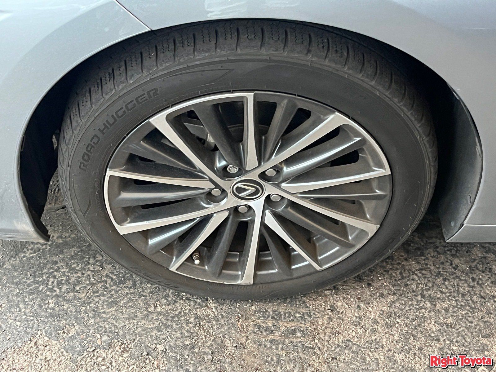 Used 2023 Lexus ES 350 w/ Premium Package FWD image 8