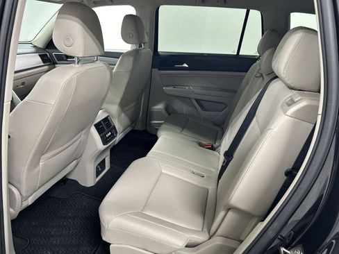 Used 2020 Volkswagen Atlas SE FWD image 18