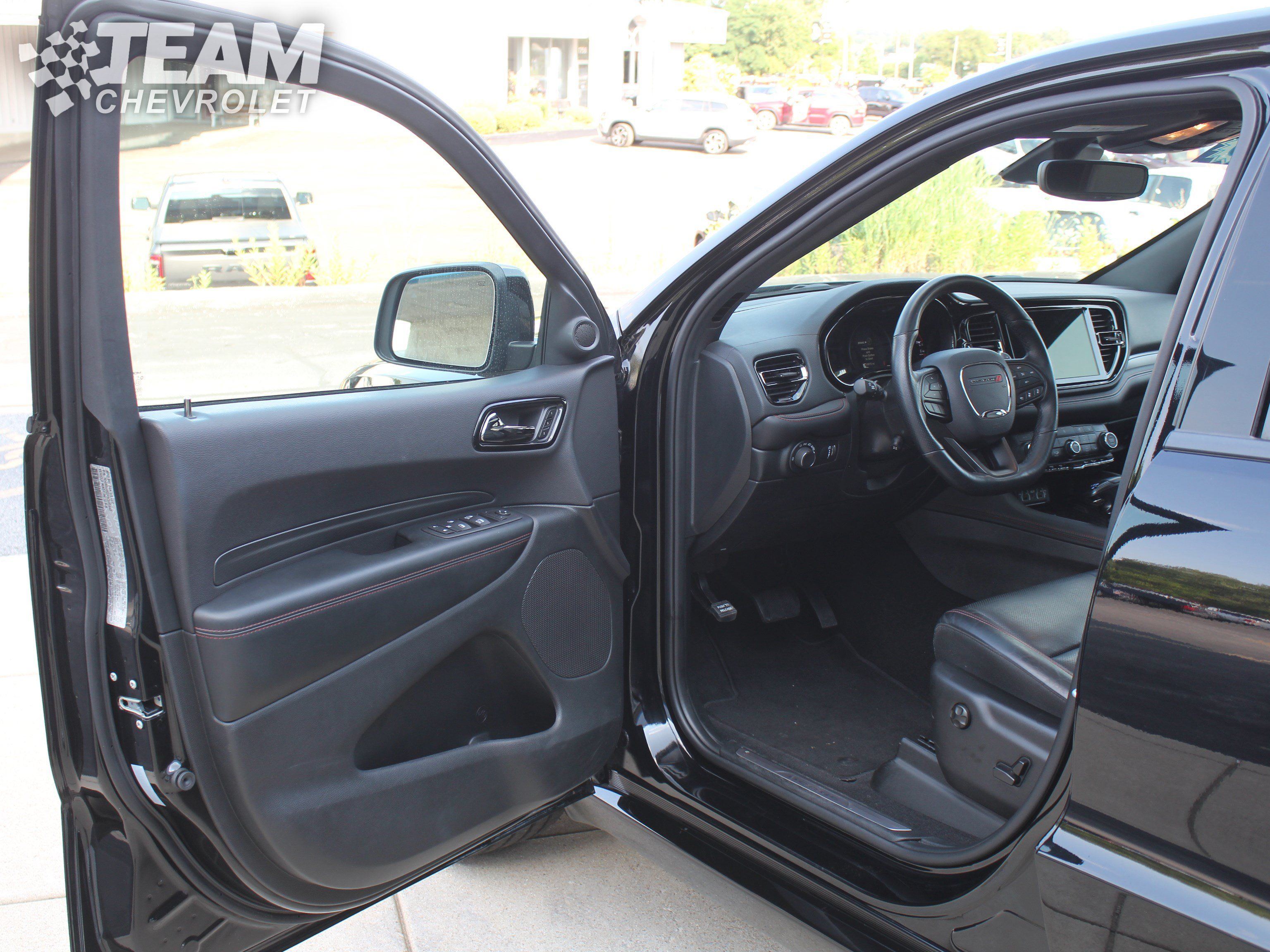 Used 2025 Dodge Durango GT AWD/4WD image 11
