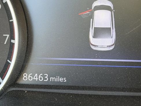 Used 2017 Nissan Maxima 3.5 SV w/ Dynamic Package FWD image 9