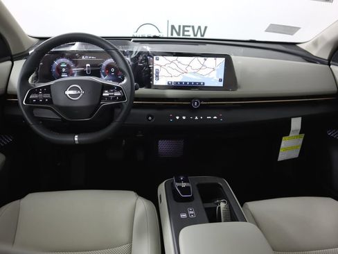 Used 2023 Nissan Ariya FWD image 21