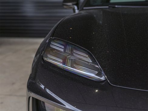 New 2025 Porsche Macan Turbo Electric image 11