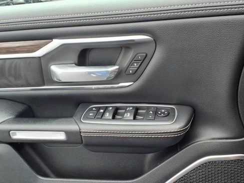 Used 2020 RAM 1500 Laramie AWD/4WD image 21