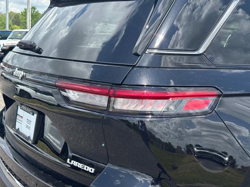 New 2026 Jeep Grand Cherokee Laredo X AWD/4WD image 12