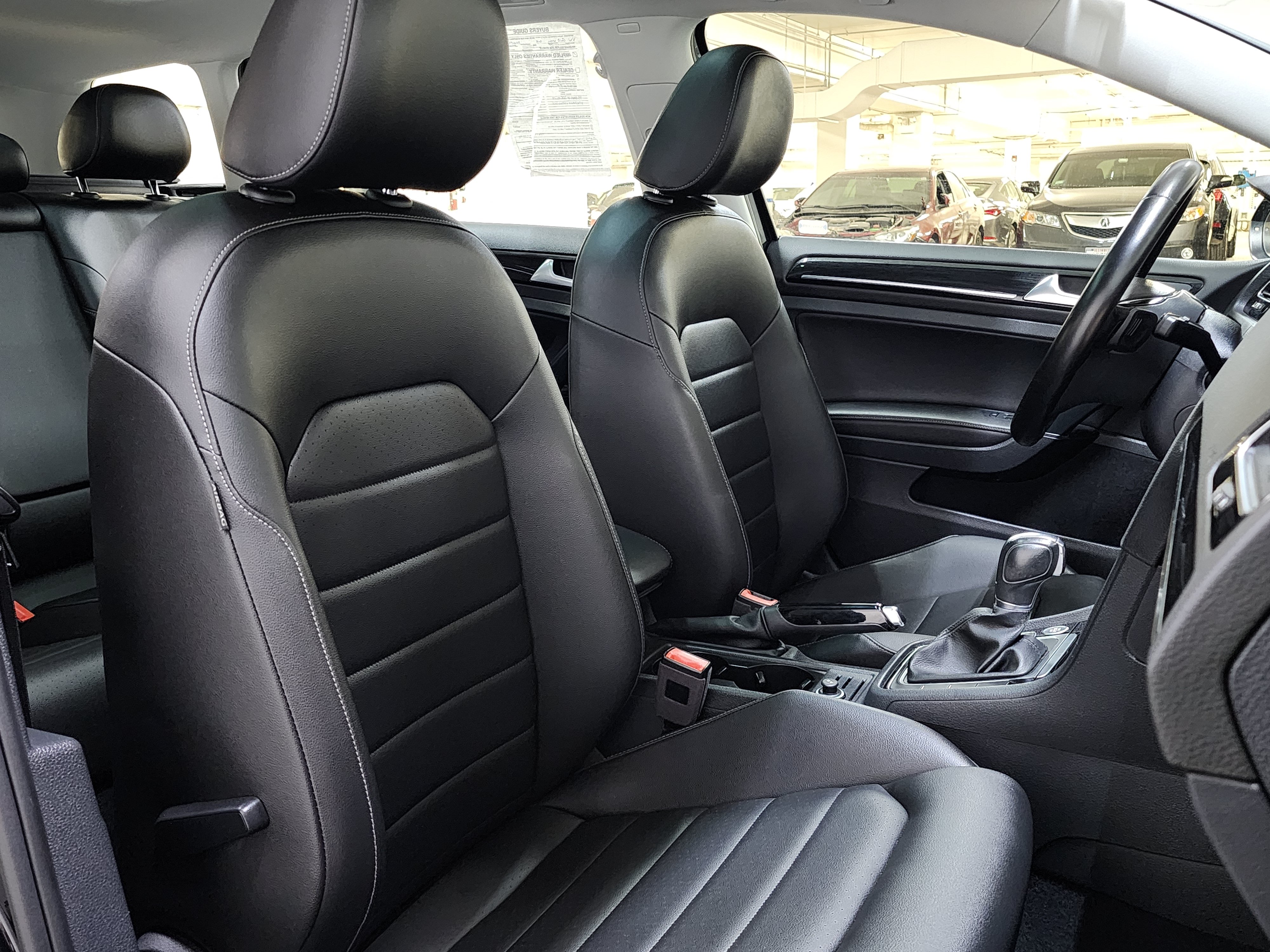 Used 2018 Volkswagen Golf SEL FWD image 25
