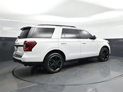Used 2023 Ford Expedition Limited AWD/4WD image 25
