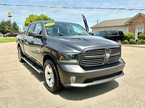 Used 2015 RAM 1500 Sport w/ Convenience Group AWD/4WD image 3