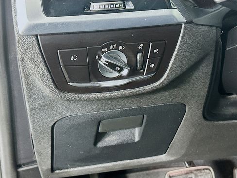 Used 2019 BMW X3 sDrive30i w/ M Sport Package 2 RWD image 17