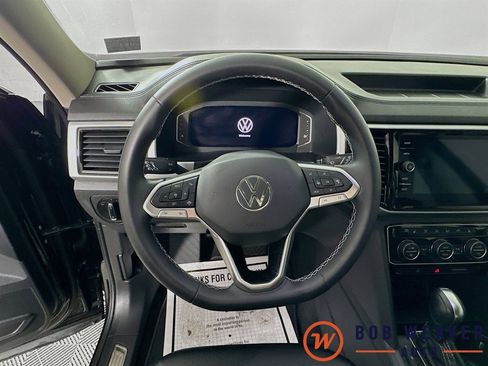 Used 2023 Volkswagen Atlas SE image 11