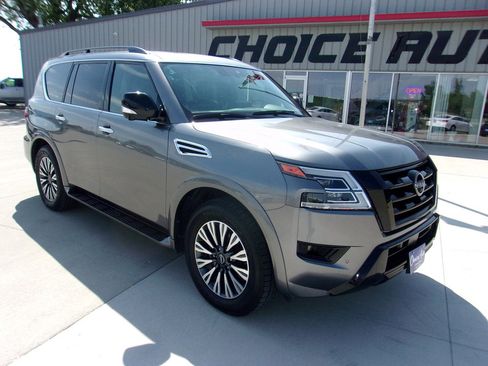 Used 2023 Nissan Armada SL w/ Midnight Edition Package image 2
