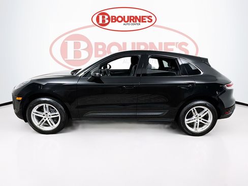 Used 2024 Porsche Macan image 9