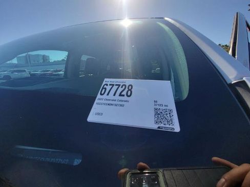 Used 2022 Chevrolet Colorado ZR2 image 30