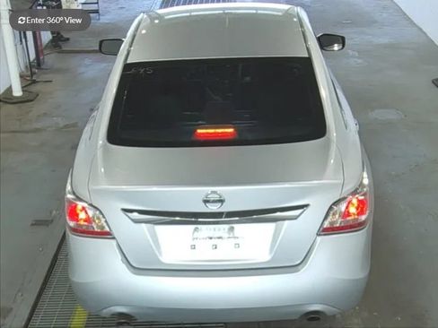 Used 2015 Nissan Altima 2.5 S w/ Power Driver Seat Package FWD image 4