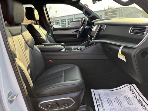 New 2026 Jeep Grand Wagoneer Limited AWD/4WD image 15