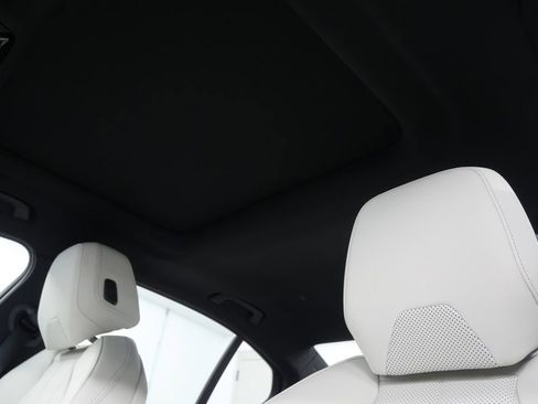 Used 2025 BMW 530i w/ Premium Package image 13