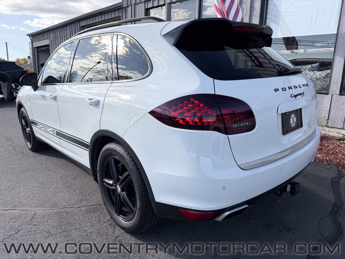 Used 2014 Porsche Cayenne S AWD/4WD image 7
