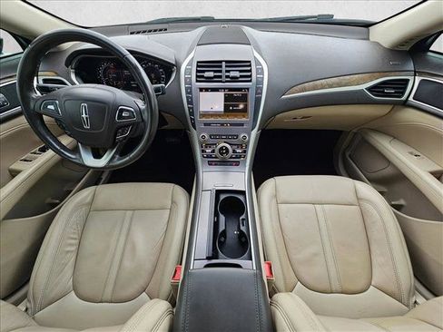 Used 2019 Lincoln MKZ Reserve FWD image 16