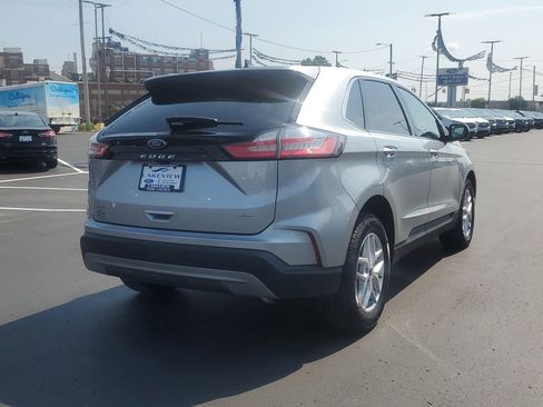Used 2022 Ford Edge SEL w/ Convenience Package image 3