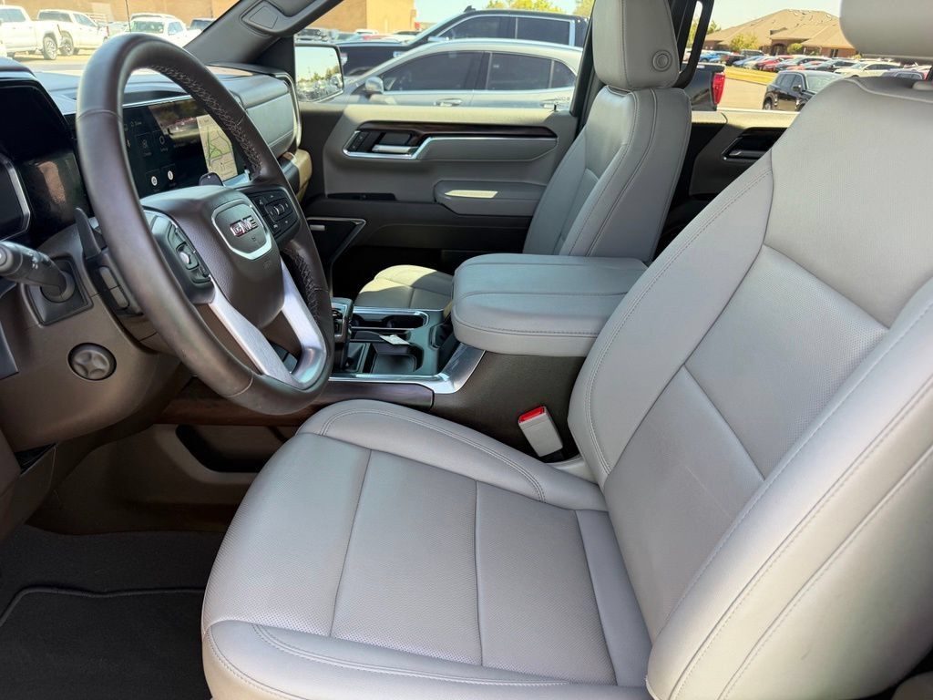 Used 2026 GMC Sierra 1500 SLT w/ SLT Premium Plus Package AWD/4WD image 30