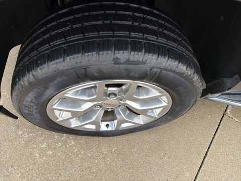 Used 2015 GMC Yukon SLE w/ Convenience Package image 9