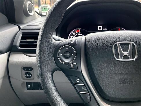 Used 2017 Honda Pilot EX image 23