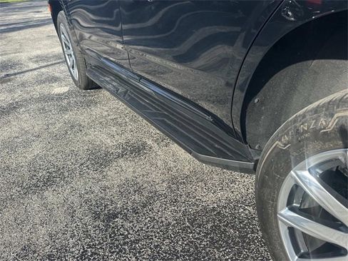 Certified 2023 Cadillac Escalade Premium Luxury Platinum w/ Heavy-Duty Trailer Package image 17