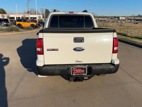 Used 2010 Ford Explorer Sport Trac XLT image 7