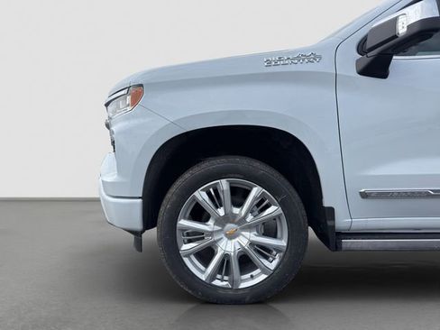 New 2026 Chevrolet Silverado 1500 High Country AWD/4WD image 16