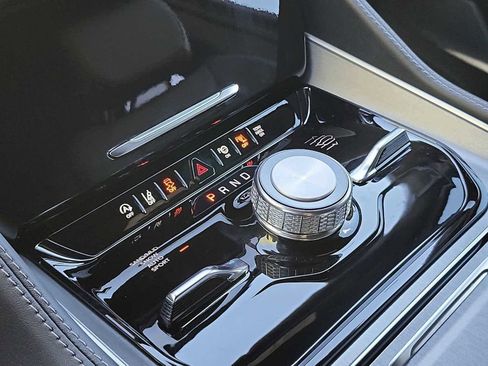 New 2026 Jeep Grand Wagoneer L Limited AWD/4WD image 34