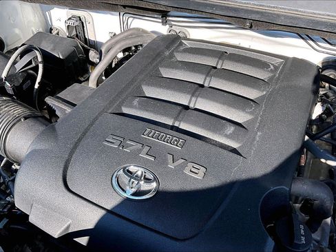 Used 2020 Toyota Tundra SR5 image 33