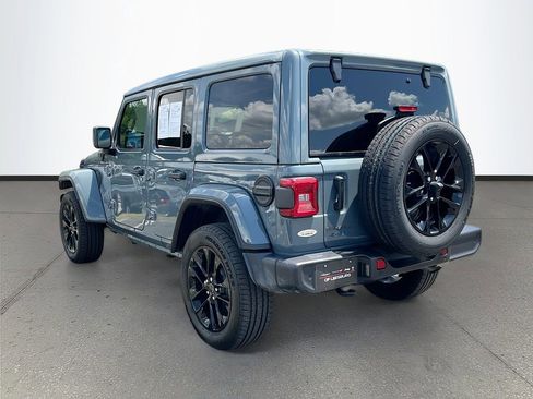 Certified 2025 Jeep Wrangler Unlimited Sahara w/ Safety Group AWD/4WD image 5