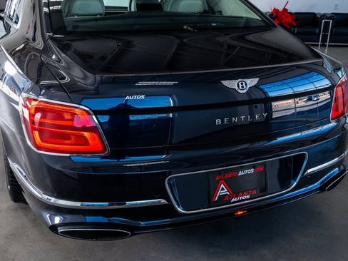 Used 2020 Bentley Flying Spur W12 image 24