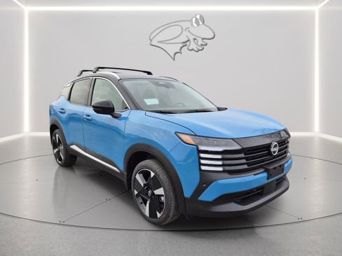 New 2026 Nissan Kicks SR w/ Cold Weather Package image 3