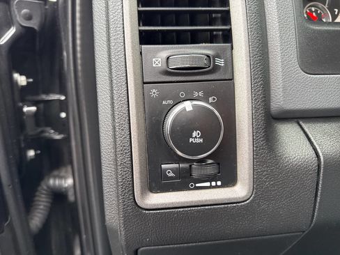 Used 2017 RAM 1500 Express w/ Black Ram 1500 Express Group image 32