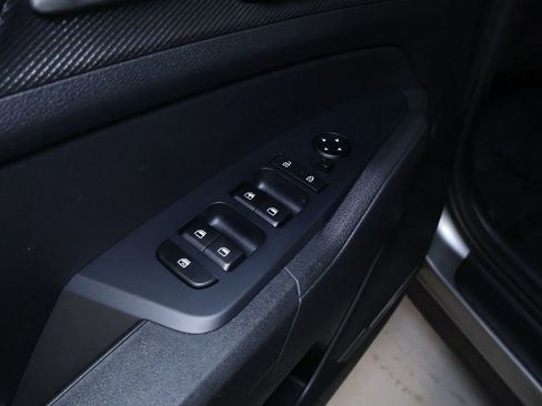 Used 2024 Kia Sportage LX image 13