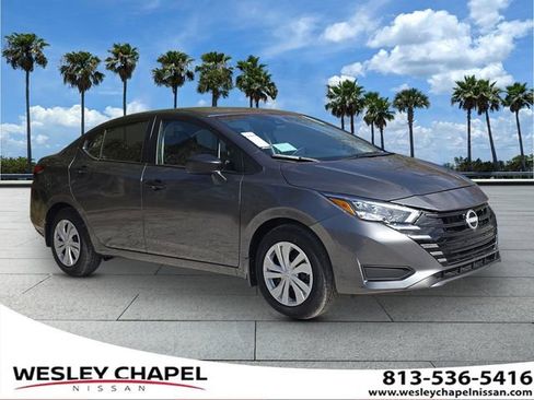 New 2025 Nissan Versa S w/ Trunk Package FWD image 1