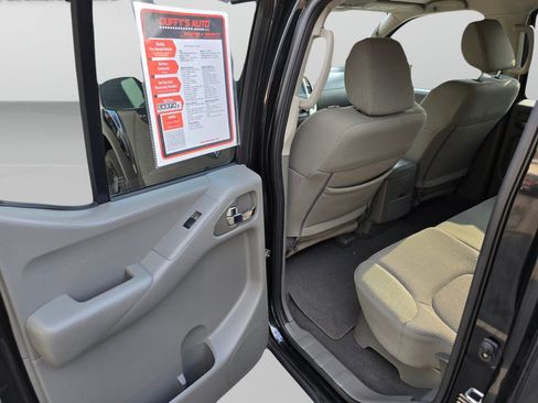 Used 2019 Nissan Frontier SV AWD/4WD image 23