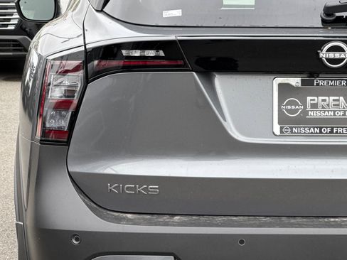 New 2025 Nissan Kicks SV w/ Illumination Package image 24