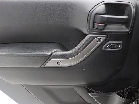 Used 2017 Jeep Wrangler Unlimited Sport image 13