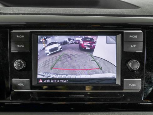 Used 2024 Volkswagen Taos S image 8