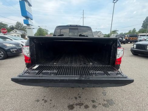 Used 2019 Nissan Titan PRO-4X w/ Pro-4x Utility Package AWD/4WD image 19