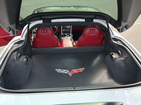 Used 2005 Chevrolet Corvette Coupe w/ Preferred Equipment Group image 14