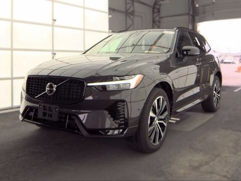 Used 2023 Volvo XC60 B5 Plus w/ Protection Package Premier AWD/4WD image 1