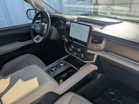 Used 2024 Ford Expedition Max Limited image 38